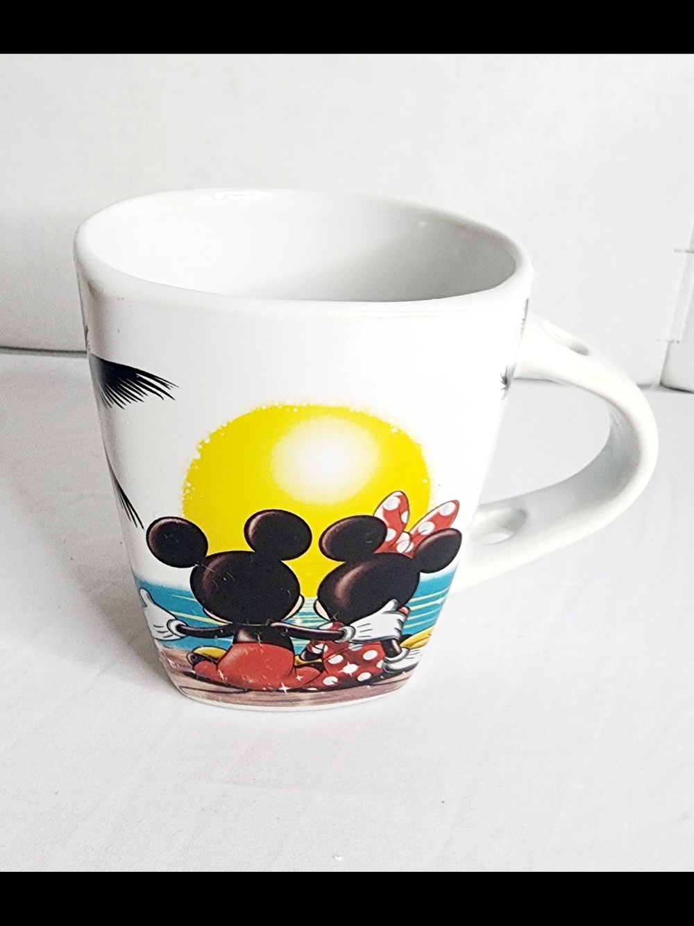Disney Mickey & Minnie Mouse Beach Tropical Palm Trees Mug Cup Jerry Leigh